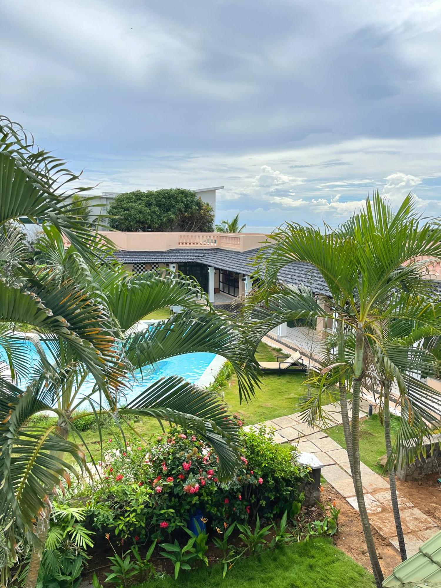 Isles Luxury Beach B&B Mahabalipuram Exterior photo